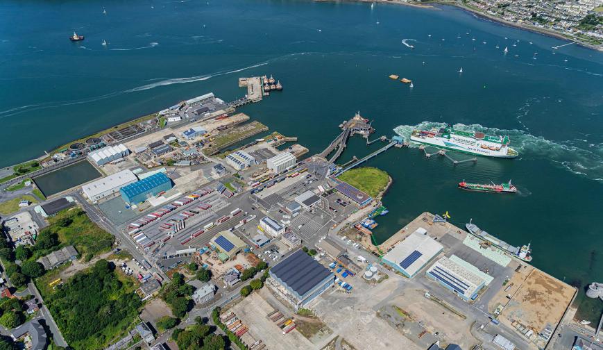 Oil and gas terminal