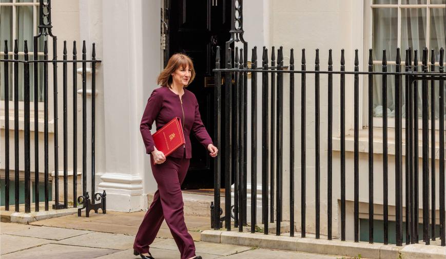 Rachel Reeves walking