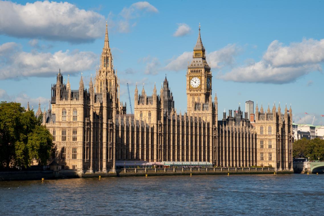 An image of the UK houses of parliament