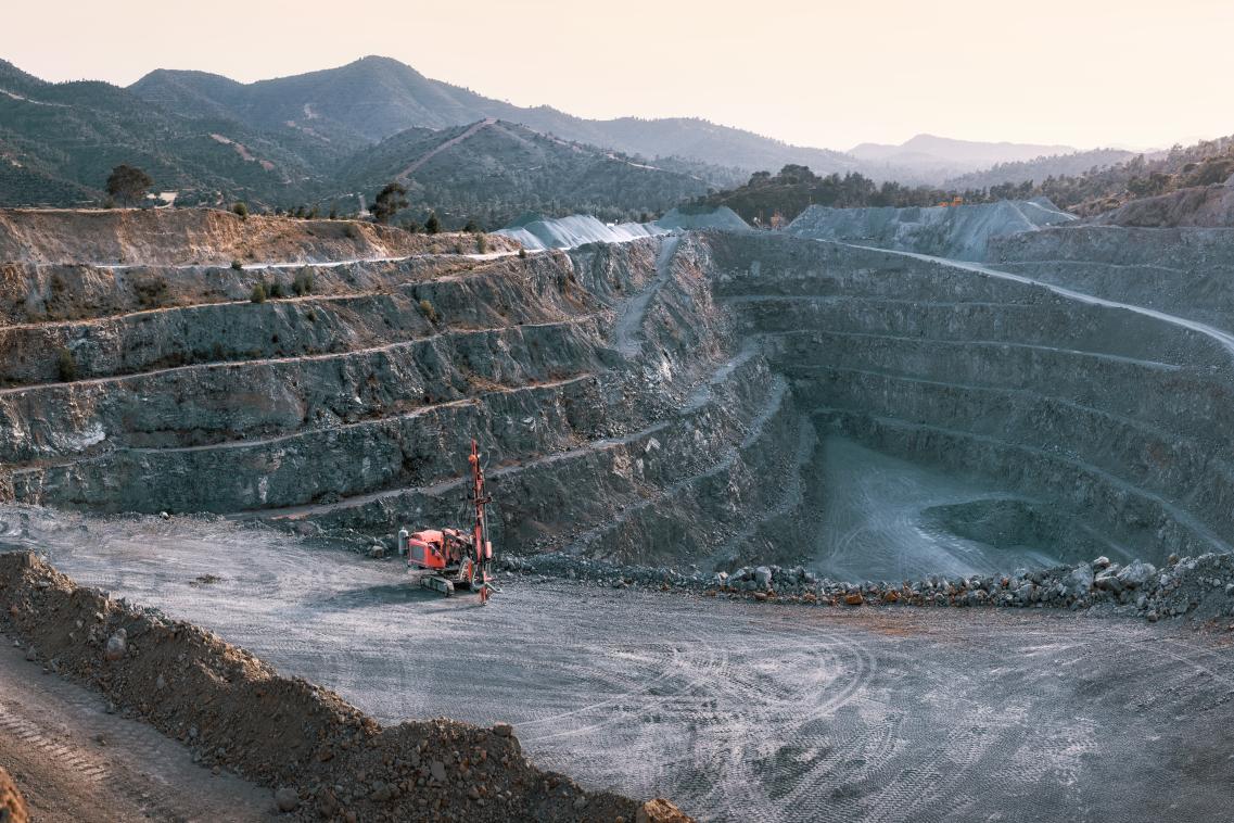 Peru quarry banner