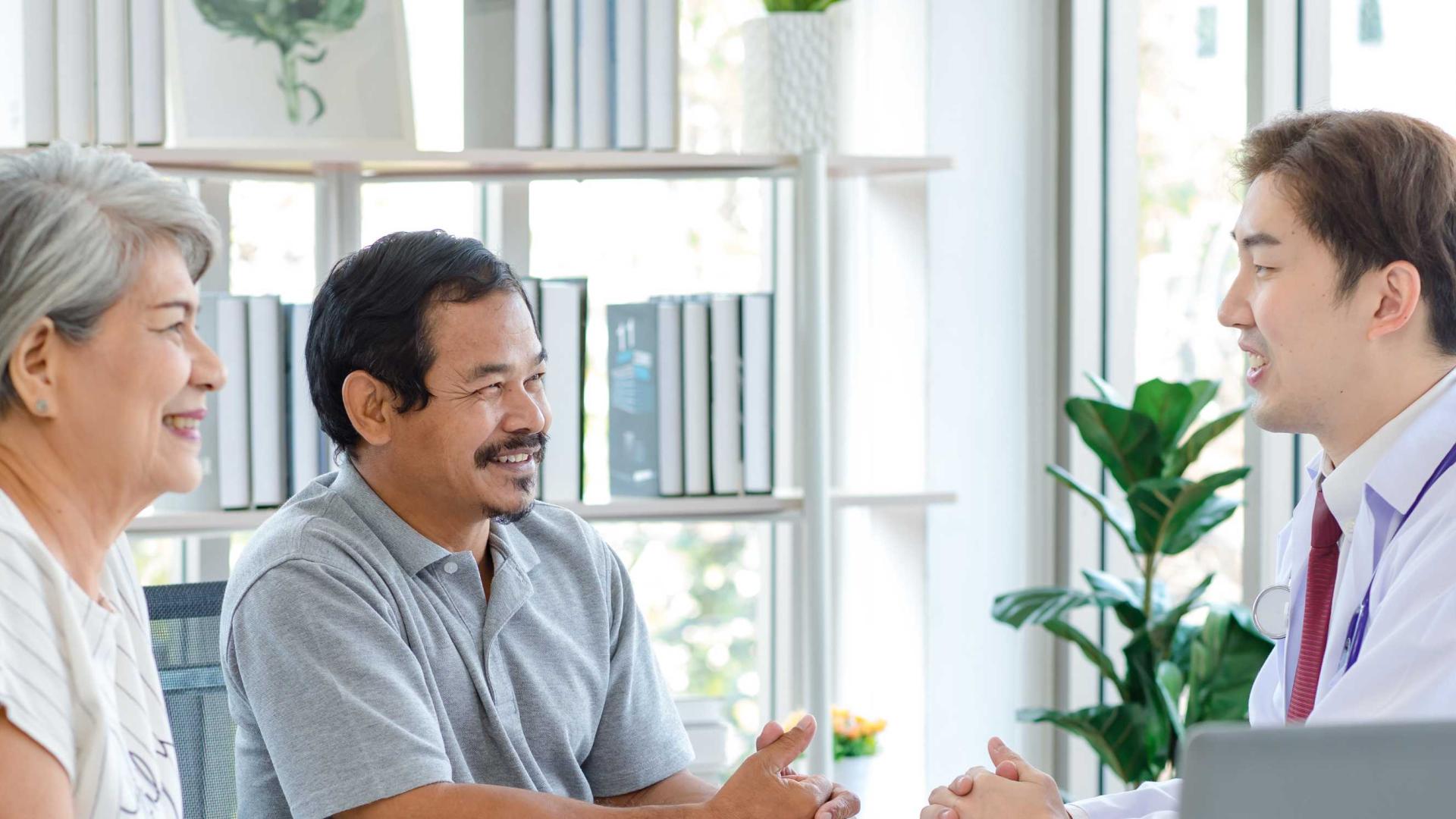 aging people in office