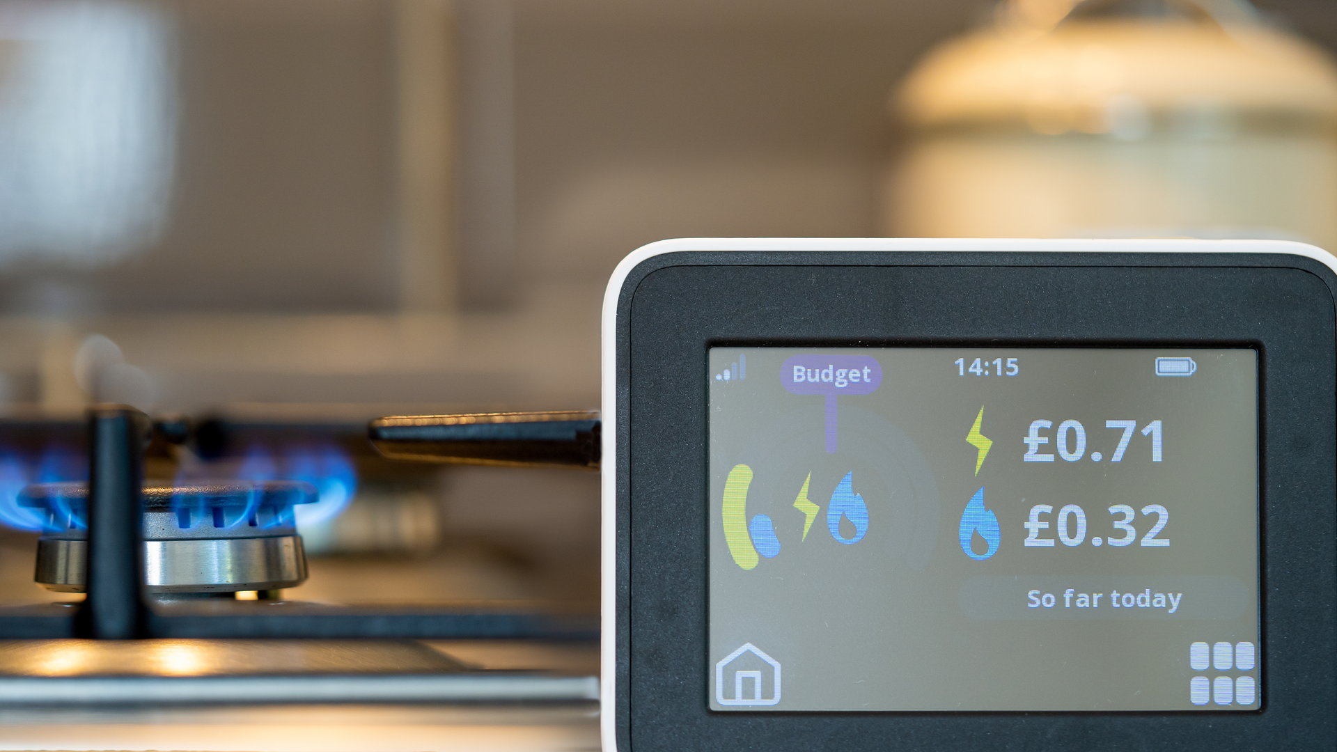 How will a temporary cut to VAT on household electricity bills affect households, the tax system and the public finances?