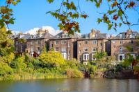 Waterfront in Hampstead Heath