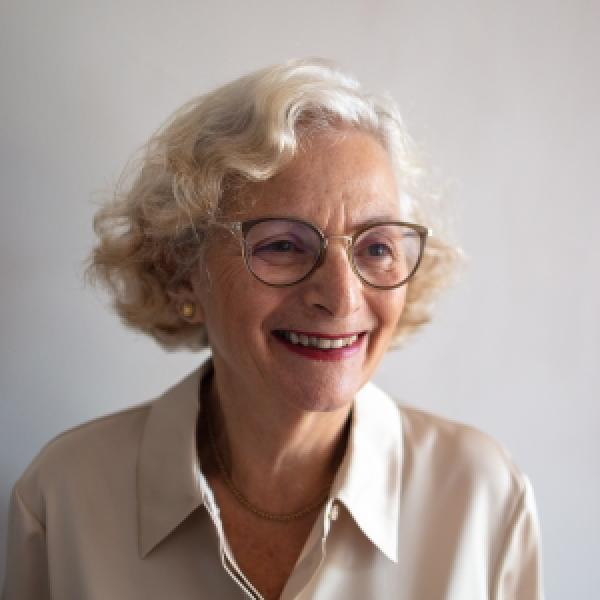 Photo of Naomi Eisenstadt